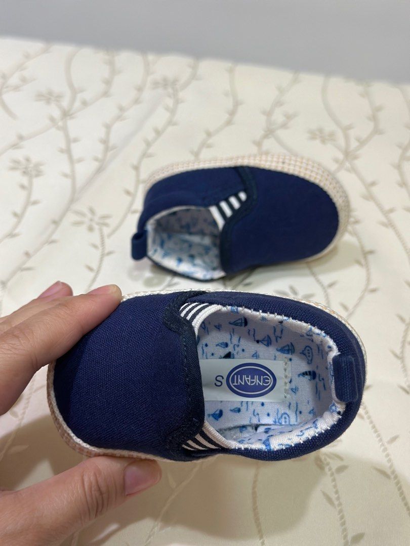 Infant Shoes (Category: Babies & Kids Fashion) located in Manila. Submitted by declutter_rebuff (Listing ID 1323286646, Image 1). Description: .
