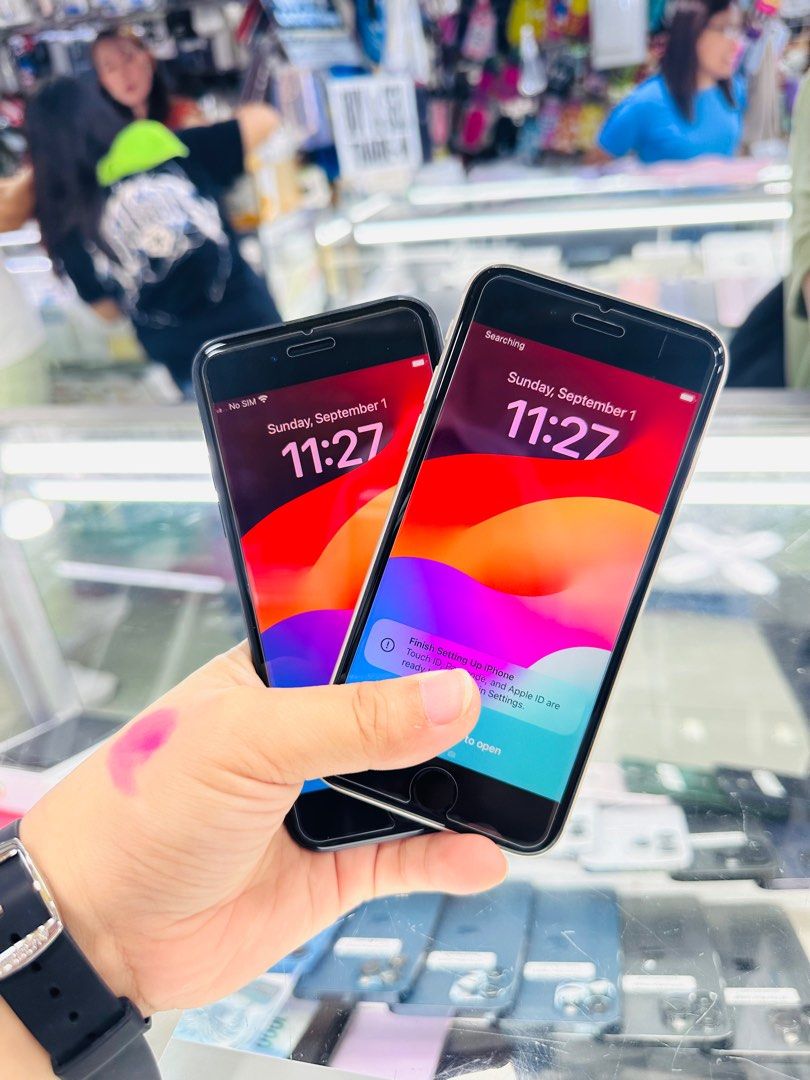 Iphone SE 2022 5G 64gb 100% batt FU (Category: iPhone SE Series) located in San Juan City. Submitted by javedsgadgetshop (Listing ID 1323447985, Image 2). Description: OPEN FOR INSTALLMENT VIA CREDIT CARD/GGIVES/SPAY/BILLEASE & SWAP/TRADE-IN! BUY AND SELL! Quick Specs : Iphone SE 2022 •64gb •US Variant •100% batt health •Factory Unlock •100% Smoothness •No hidden issue | No Repaired •100% Authentic | Not Refurbished •w/ OEM Charger & store warran
