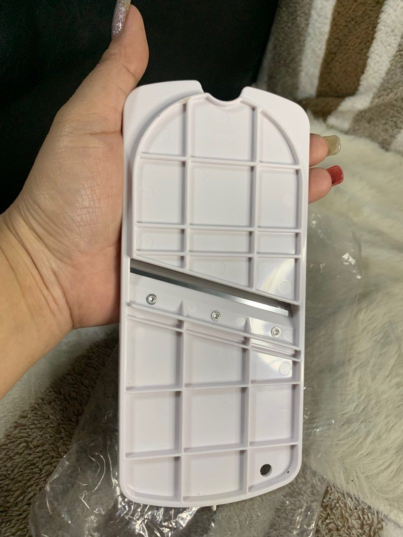 Japan brand kitchenware/slicer (Category: Other Kitchenware & Tableware) located in Cabanatuan. Submitted by mjluxxejapan (Listing ID 1323273220, Image 2). Description: Fixed price.bnew cond.as is item.all Details posted.matalim.heavy duty.