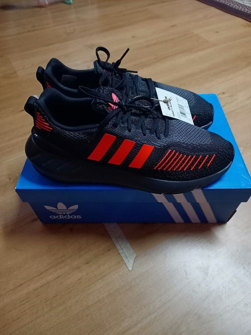 Kasut adidas Swift run 22 New baru Original Size 29cm Rm250 Loc seri kembangan equine park Men s Fashion Footwear Sneakers on Carousell
