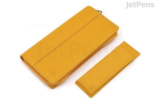 King Jim Ittsui Pencil Pouch (Category: Stationery & School Supplies) located in Valenzuela. Submitted by helloblack (Listing ID 1323368210, Image 2). Description: Got this from Fully Booked Mitsukoshi early 2024 RFS: Does not fit my hobonichi weeks :(.