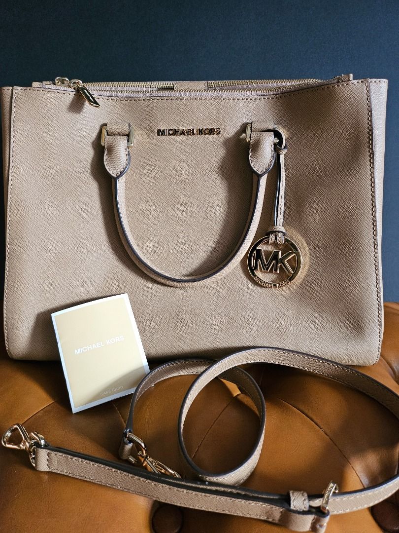 Michael Kors Ellis large Women s Fashion Bags Wallets Tote Bags on Carousell