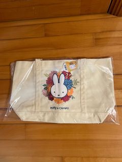 （分類：）位於 。 由 mozartcat 提交（商品編號 1323360505，圖片 1）。簡介： 。