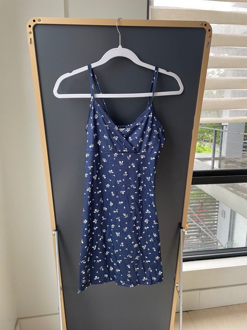 Navy Blue Floral Mini Dress | Brandy Melville inspired, Women's Fashion, Dresses & Sets, Dresses on Carousell Navy Blue Floral Mini Dress | Brandy Melville inspired, Women's Fashion, Dresses & Sets, Dresses on Carousell
