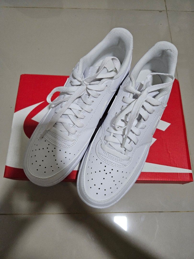 difference between nike court vision low and air force 1