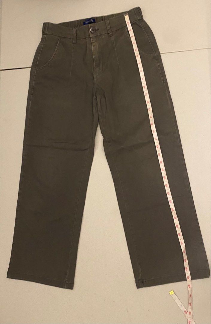 No Apologies Straight-Cut Army Green Pants (Category: Jeans) located in Valenzuela. Submitted by adventurousforester (Listing ID 1323397484, Image 2). Description: Size: 26 (Stretchable) - Ship through Lalamove/Grab - Shipping fee c/o buyer.