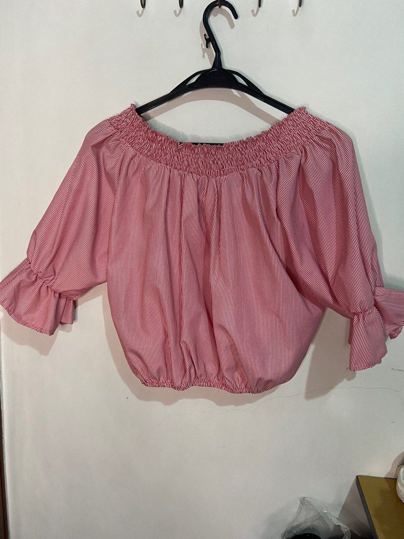Red off shoulder blouse with bow (Category: Blouses) located in Valenzuela. Submitted by decluttermaniac (Listing ID 1323368790, Image 2). Description: .