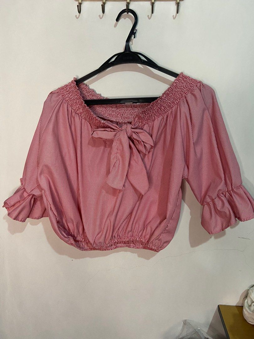 Red off shoulder blouse with bow (Category: Blouses) located in Valenzuela. Submitted by decluttermaniac (Listing ID 1323368790, Image 1). Description: .
