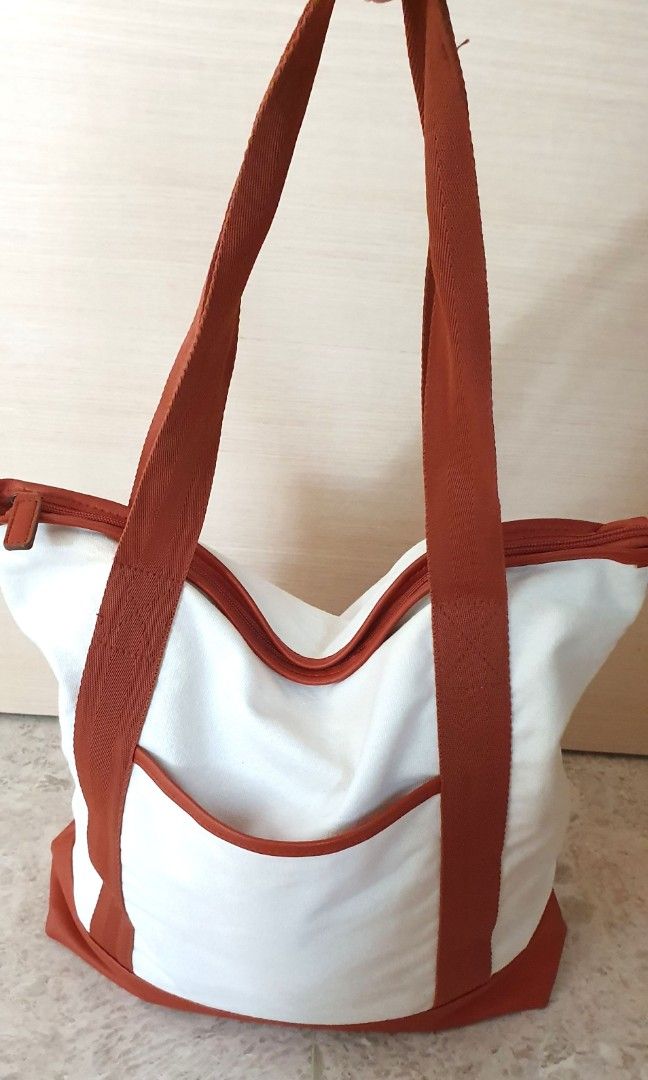 SALE RP 50 Big Canvas Shoulder Bag With Zip Inner Lining Bigger Than A4 NO BARGAIN Women s Fashion Bags Wallets Shoulder Bags on Carousell
