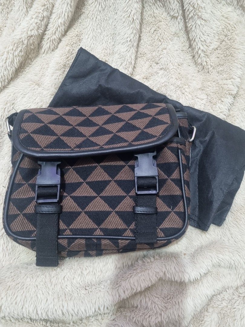 Salvatore mann sling bag 2025