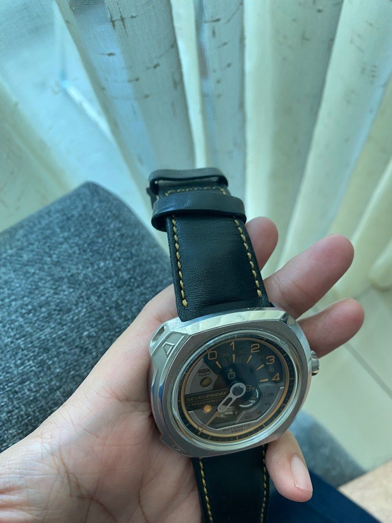 Sevenfriday v2 01 bekas Fesyen Pria Jam Tangan di Carousell
