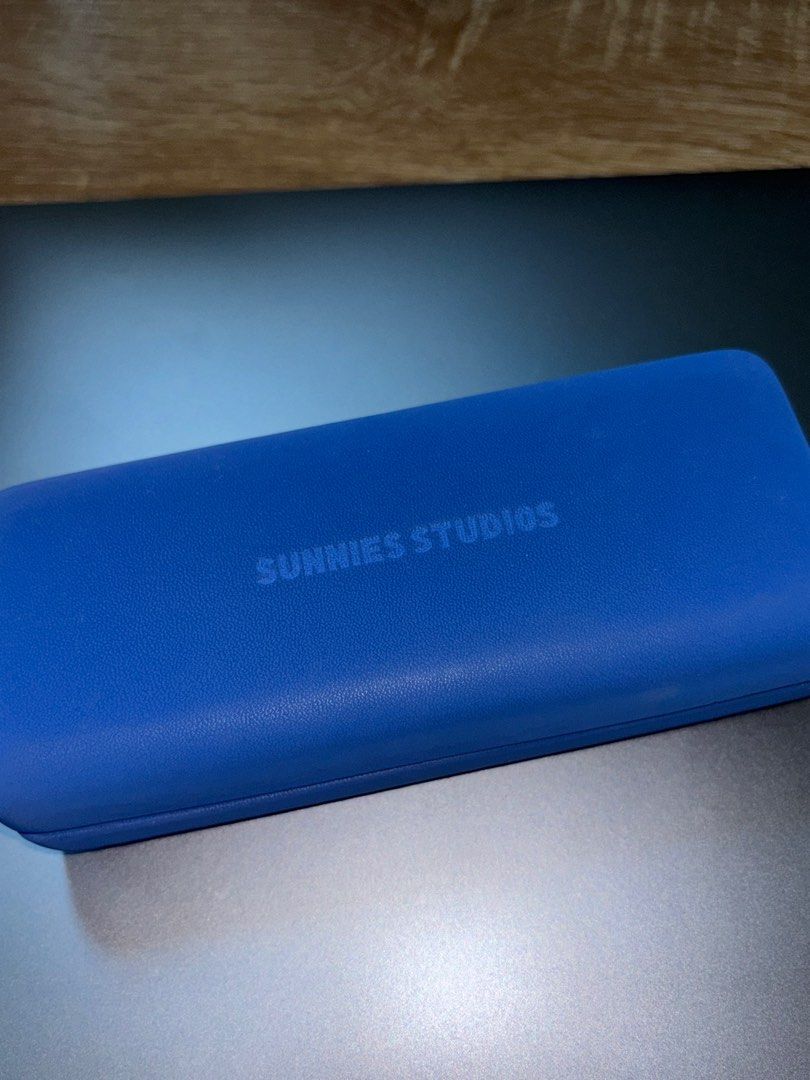 sunnies anti-rad juno in slate (Category: Sunglasses & Eyewear) located in Quezon City. Submitted by joshsalangsang (Listing ID 1323367535, Image 3). Description: comes with case and cleaner.