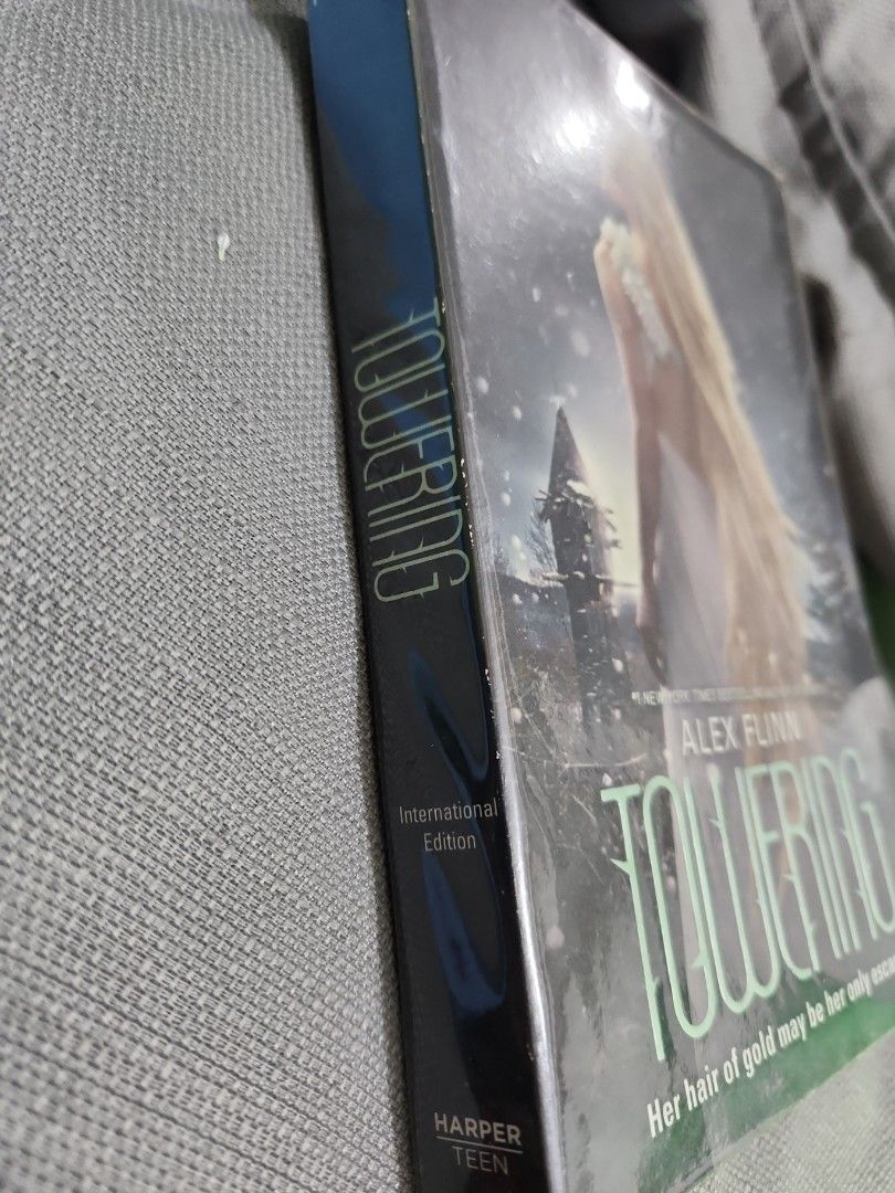 Towering by Alex Flinn (Category: Storybooks) located in Manila. Submitted by matb_ (Listing ID 1323297415, Image 3). Description: -Paperback -No broken Spine -No paper folds/creases -Paper discoloration.