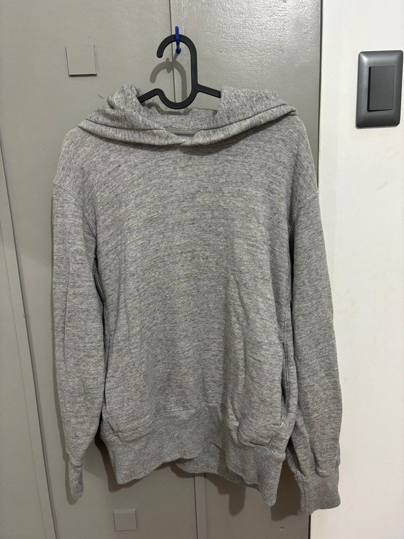 Uniqlo Pullover Hoodie | Gray Basic Staple | PHP 500 (Category: Hoodies) located in Santa Rosa. Submitted by nicoledumps (Listing ID 1323446411, Image 1). Description: 🧥 Uniqlo Gray Hoodie 🧥 Condition: Well Used (Needs hood string reinserted) ✨ Size: Medium (M on tag) Color: Gray Brand: Uniqlo 📸 Actual photo posted! 📍 Meet-up only at SM Santa Rosa, Laguna, or shipping via J&T 🚚 DM for a faster transaction! 💌 Mode of Payment: GCASH/MAYA 💳 N