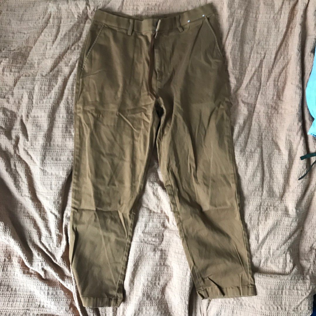Uniqlo Stretch Comfort Pants (Category: Jeans) located in Marikina City. Submitted by tagpi (Listing ID 1323349129, Image 1). Description: Size tag in the photos. Orange Brown color PROMO: Buy 3 pants from my profile for 1,000 pesos. Buy ALL 5 pants for 1500 pesos In very good condition. Color may vary due to lighting. Shipping fee must be shouldered by buyer. Lalamove or Grab Express is an option. Payment through Gcash. RFS: Decluttering .
