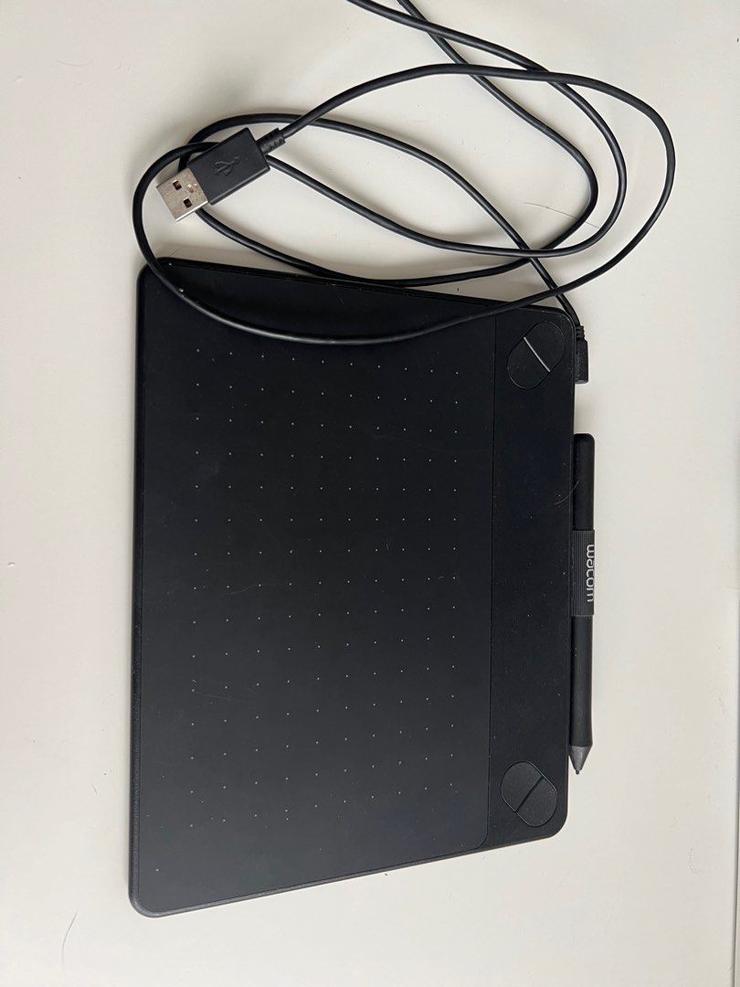 Wacom intuos tablet (Category: Others) located in Makati City. Submitted by cher365 (Listing ID 1323341738, Image 1). Description: Fully functional, no defects. Works perfectly. Includes the pen. No box included anymore. .