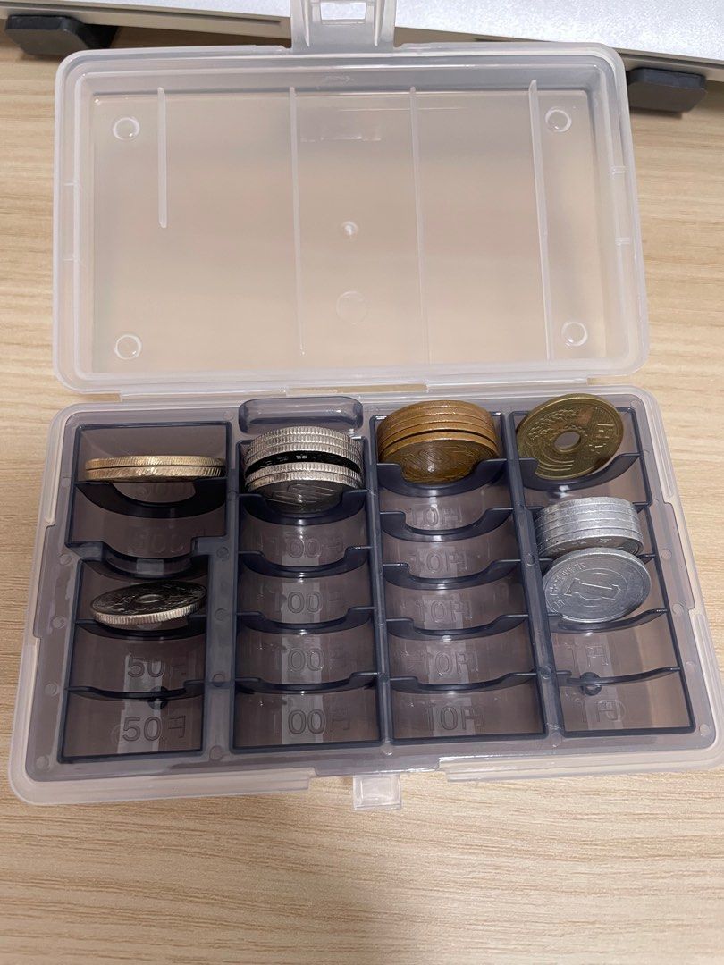 日本製🇯🇵全新日圓硬幣盒🪙 可分拆雙層收納盒大容量旅行必備IZUMI, 興趣及遊戲, 旅行, 旅遊- 旅行必需品及用品- Carousell