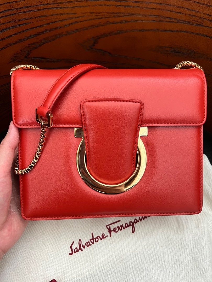 11.11 MARKDOWN Authentic Ferragamo Thalia Crossbody in Brick Orange Luxury Bags Wallets on Carousell