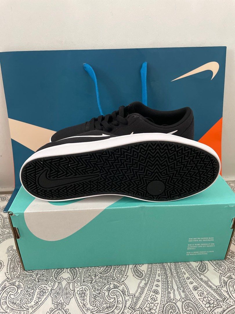 authentic nike Shoes
