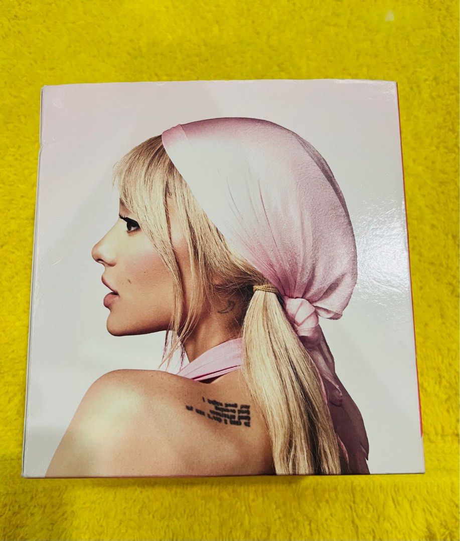 Ariana Grande Mod Blush (Category: Fragrance & Deodorants) located in Manila. Submitted by luxeclassyshop (Listing ID 1326558369, Image 2). Description: SEALED 100ml Ariana Grande Mod Blush.