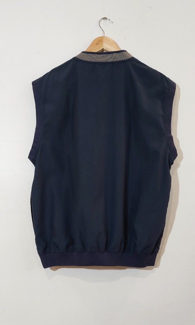 Ashworth Golf Vest Meduim (Category: Coats, Jackets and Outerwear) located in Pasig City. Submitted by charlespatricklee (Listing ID 1326588522, Image 3). Description: Made in Taiwan, Med to Large, Good Quality.