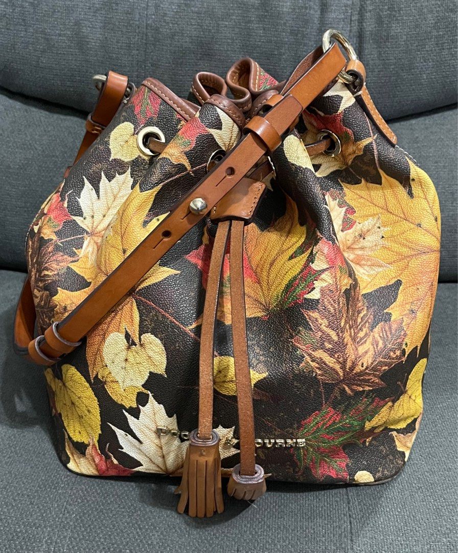 Dooney and bourke maple leaf bag deals