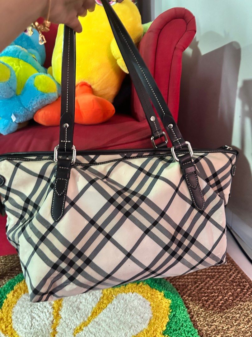 Burberry blue label nova check store
