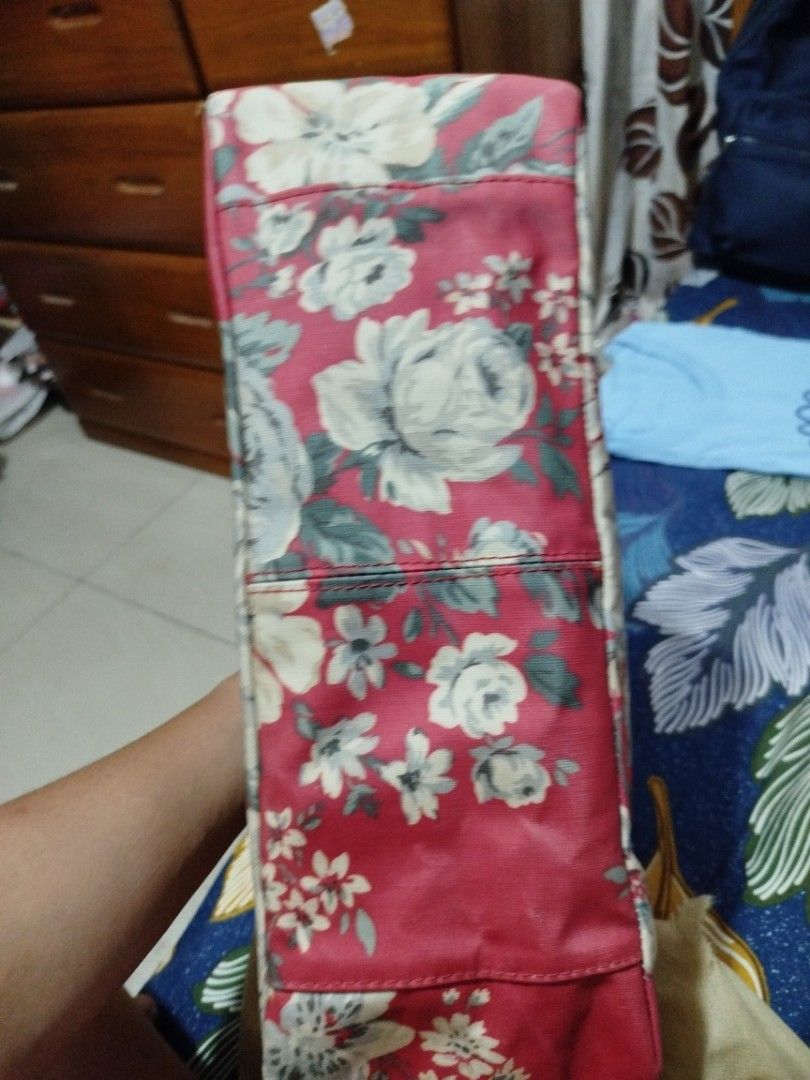 Cath Kidston London (Category: Shoulder Bags) located in Davao. Submitted by jo_0821 (Listing ID 1326523835, Image 3). Description: Authentic Cath Kidston handbag body almost like new.. minimal flaws on the handle(leather part).
