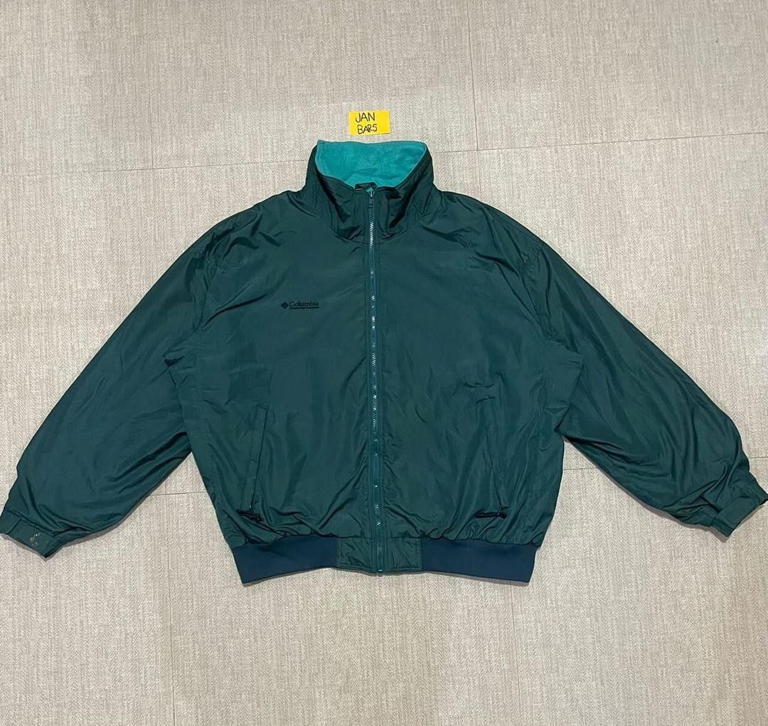 Columbia Falmouth Parka (Category: Coats, Jackets and Outerwear) located in Davao. Submitted by janbars (Listing ID 1326606364, Image 2). Description: Columbia Falmouth Parka Size XL W30/L27.5 dimes Excellent condition Issue stain not sure if makukuha nasa last pic 999 + sf Mindanao Davao del Norte 📌.