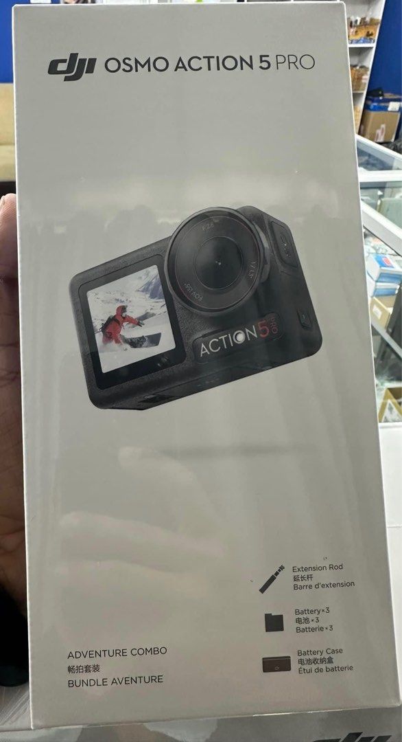 Dji Osmo Action 5 Pro Adventure Combo (Category: Cameras) located in Pasay City. Submitted by shansey21 (Listing ID 1326552832, Image 1). Description: Dji Osmo Action 5 Adventure Combo 27,990 pesos 1 year warranty / Dji Ph Warranty Pm me . Notable Features High-res photos: 40MP photo resolution up to 8K 47GB built-in storage: Optimized bit rate for smaller file sizes Bigger battery: Up to 240 minutes of operating time High-speed transfer: Wi-Fi 6