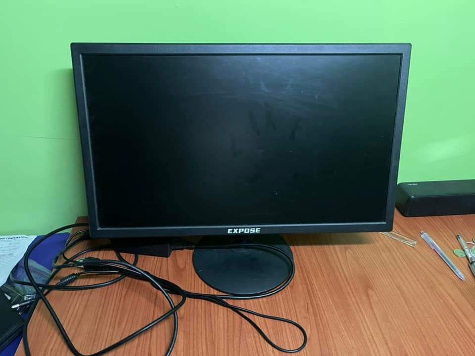 Expose monitor (Category: Monitor Screens) located in Angono. Submitted by buditha (Listing ID 1326605815, Image 1). Description: 24 inches 75hz.