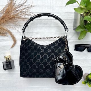 (Category: ) located in . Submitted by shop.pjcloset (Listing ID 1326651800, Image 1). Description: .