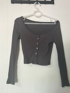 (Category: ) located in . Submitted by qiscloset (Listing ID 1326494504, Image 1). Description: .