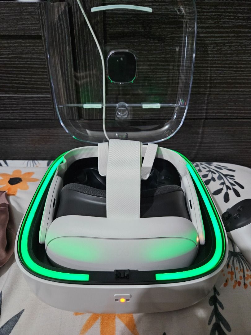 JYS Fast Charger Dock Compatible with Meta/Oculus Quest 3, Headset and Controller Charging Storage (Category: Virtual Reality) located in Manila. Submitted by yasutaka (Listing ID 1326524448, Image 3). Description: Used only for a week Bought from Tech Smart Philippines for 2199php Can only be used with stock strap, stock facial interface, and stock controllers. RFS: Cannot use anymore because I upgraded my strap to BOBOVR S3 Pro Super Strap..
