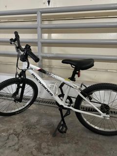 (Category: ) located in . Submitted by ymhs8981 (Listing ID 1326550287, Image 1). Description: .