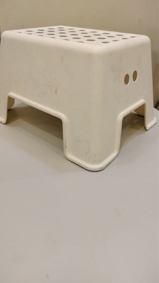 Large Stool (Category: Chairs) located in Singapore. Submitted by addice1984 (Listing ID 1326596396, Image 1). Description: 3pcs available.
