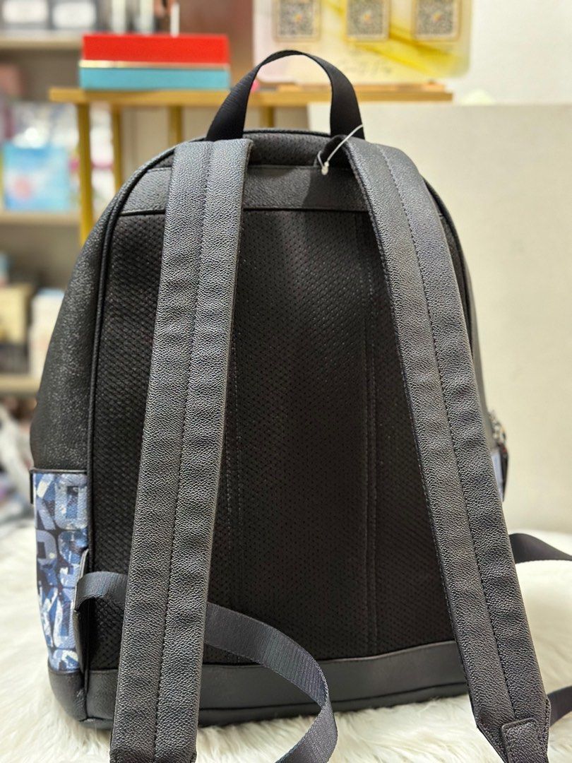 Mk mens backpack blue (Category: Luxury Bags & Wallets) located in Baguio. Submitted by dhen12 (Listing ID 1326605431, Image 3). Description: brandnew.