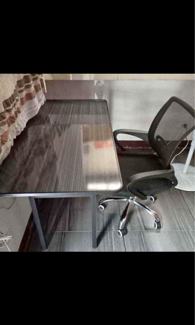 office chair and folding table (Category: Office Furniture & Fixtures) located in Manila. Submitted by kellychz (Listing ID 1326538502, Image 2). Description: office chair and foldable computer table all sizes available 📞 same day delivery 🚚 brand new cod or gcash .