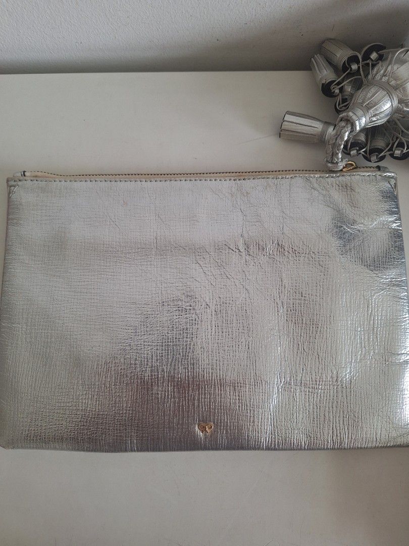 Rare Anya Hindmarch novelty clutch bag (Category: Bags & Wallets) located in Singapore. Submitted by vintagehuntsg (Listing ID 1326510417, Image 2). Description: Anya Hindmarch novelty clutch bag. Measures approx. 29 x 19cm. Comes with card and original dust bag. Retails close to $1k. Self collect at Choa Chu Kang or free registered postage..