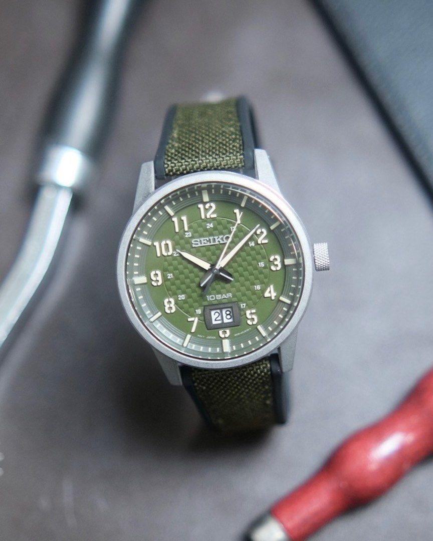 Seiko sur323 top