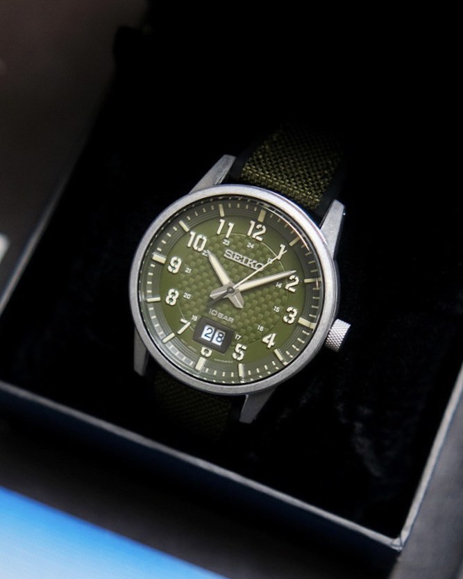Seiko Military Olive Green Sports Watch Ref. SUR323 SUR323P1 Men s Fashion Watches Accessories Watches on Carousell