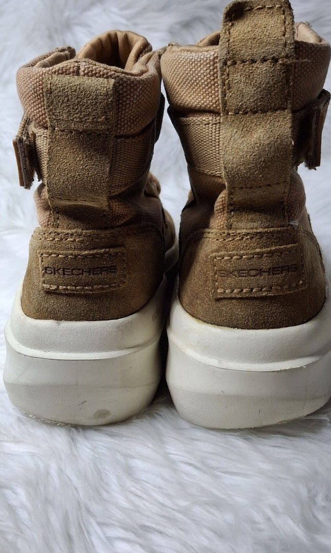 Skechers skyhigh top