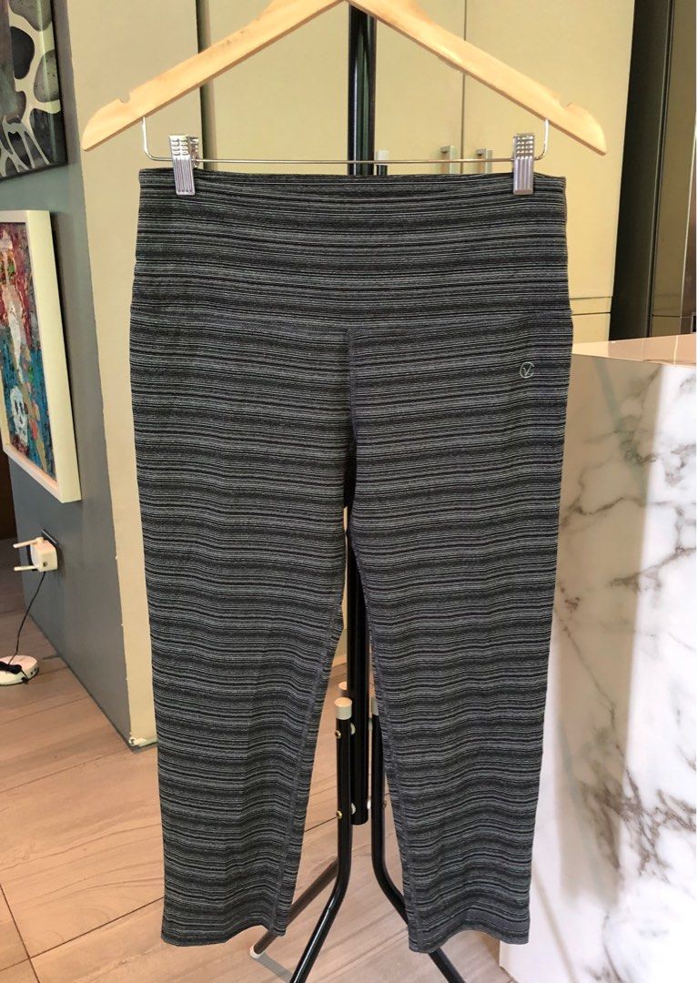 Vogo athletica Capri activewear leggings for women Women s Fashion Activewear on Carousell