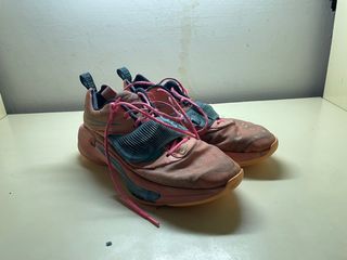 由 ad_sneakersplug (刊登 ID 1326652185，圖片 1) 提交，位於 的 (類別：)，說明：。