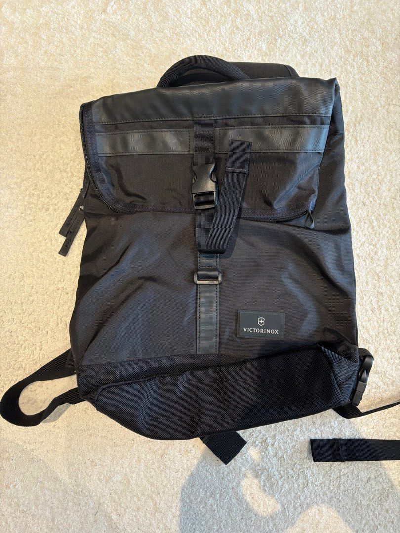 Victorinox shoulder bag clearance