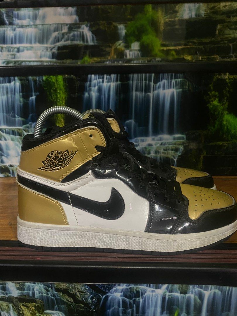 Air Jordan Retro High OG NRG Gold size 43 insol 27,5, Fesyen