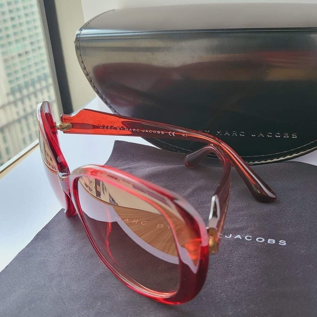Authentic Marc Jacobs Sunglasses (Category: Sunglasses & Eyewear) located in Manila. Submitted by junri0 (Listing ID 1326693359, Image 2). Description: ❗️₱4,500❗️ Authentic Marc Jacobs Sunglasses from Japan With case and cloth Excellent Condition Size 130 PM 📩 All posted photos are actual and onhand. Sf c/o buyer.