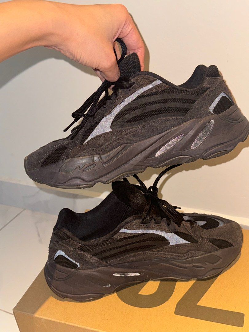 yeezy boost 700 authentic