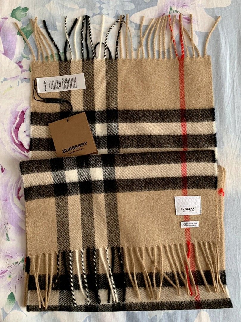 Burberry cashmere scarf