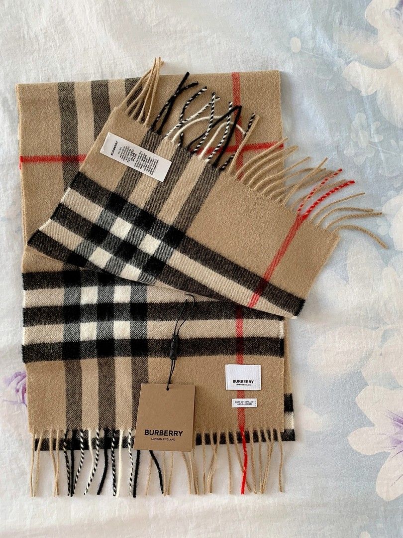 Burberry 100 cashmere scarf quest clearance